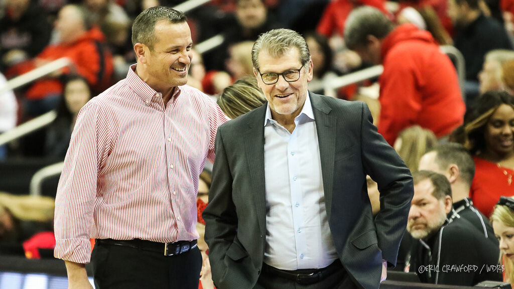 Walz and Geno Auriemma